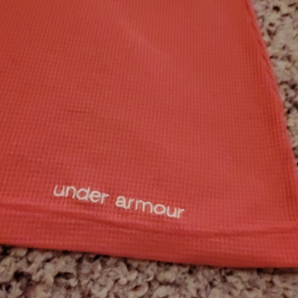 Tops - Picture 6 of 6